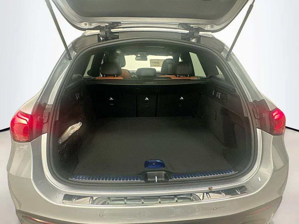 New 2026  Mercedes-Benz GLC 300 image 27