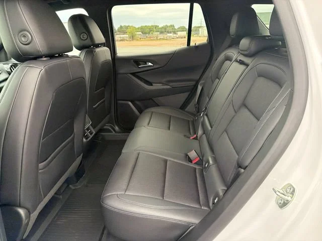 New 2027 Summit White Chevrolet LT image 28