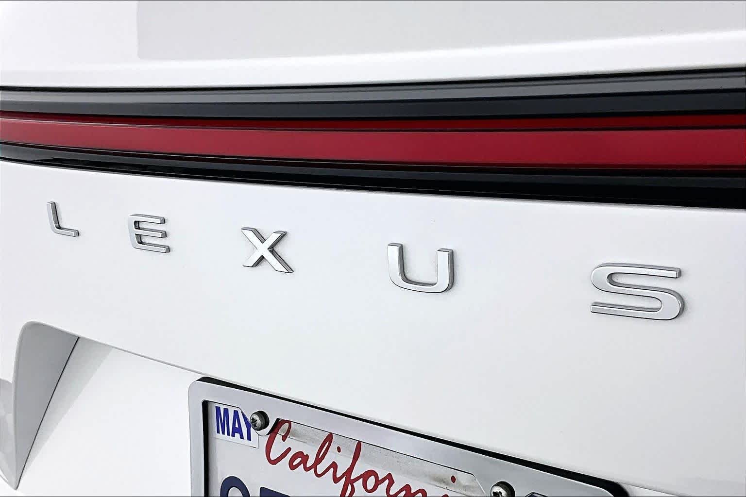 Used 2024 Eminent White Pearl Lexus Luxury image 29