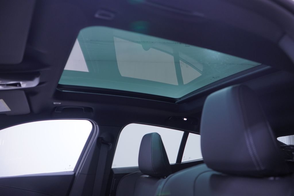 2026 BMW X2 28i - Photo 8