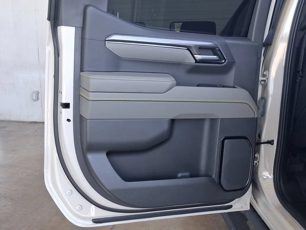 Used 2026 White Sands Chevrolet ZR2 image 24
