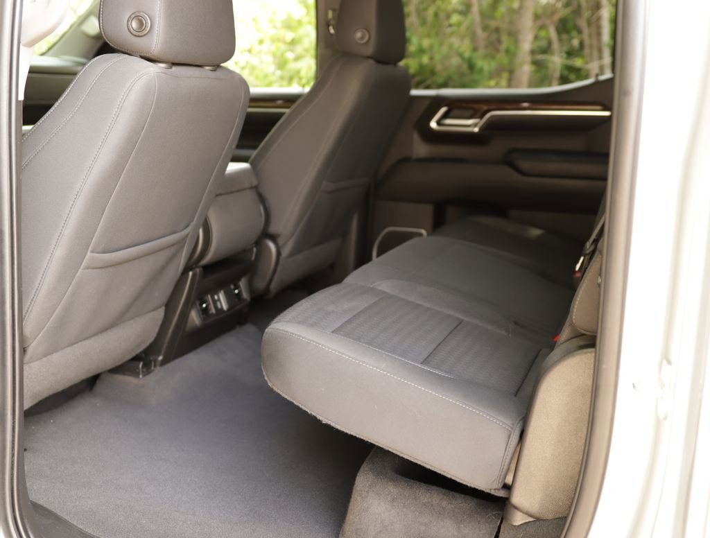 Used 2022 Quicksilver Metallic GMC Elevation image 27