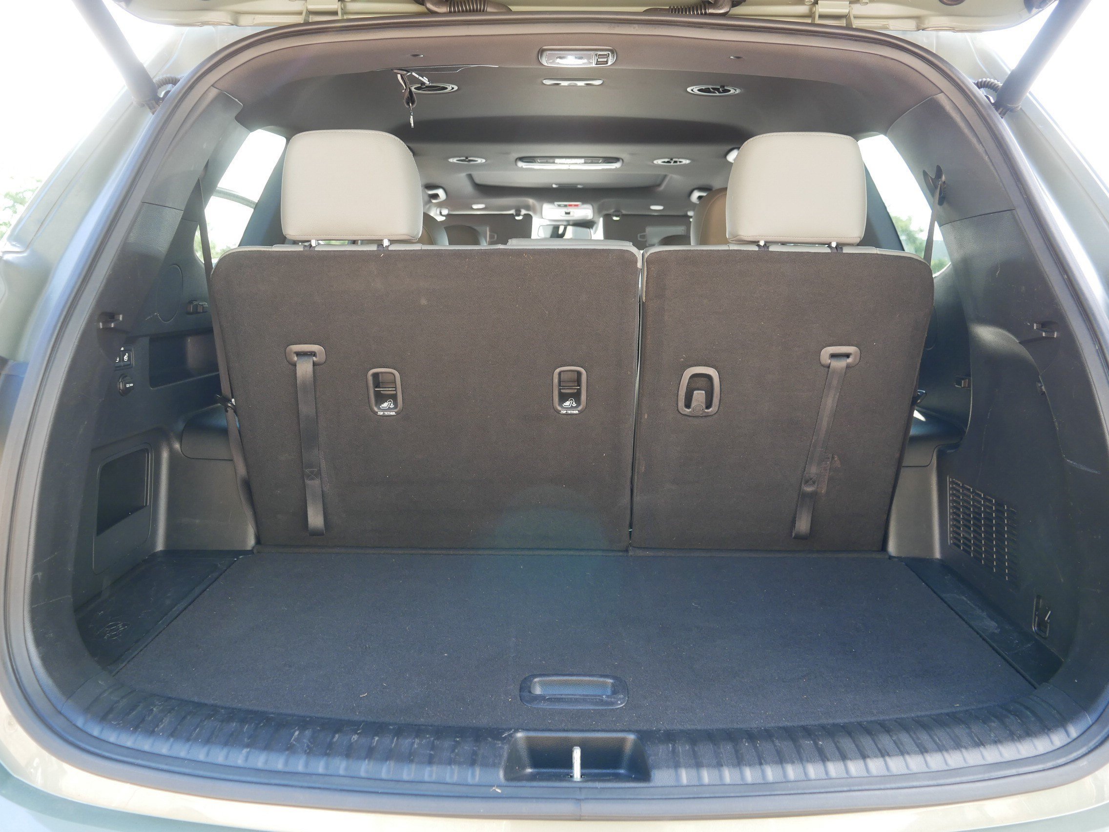 Used 2023 Jungle Green Kia EX X-Line image 18