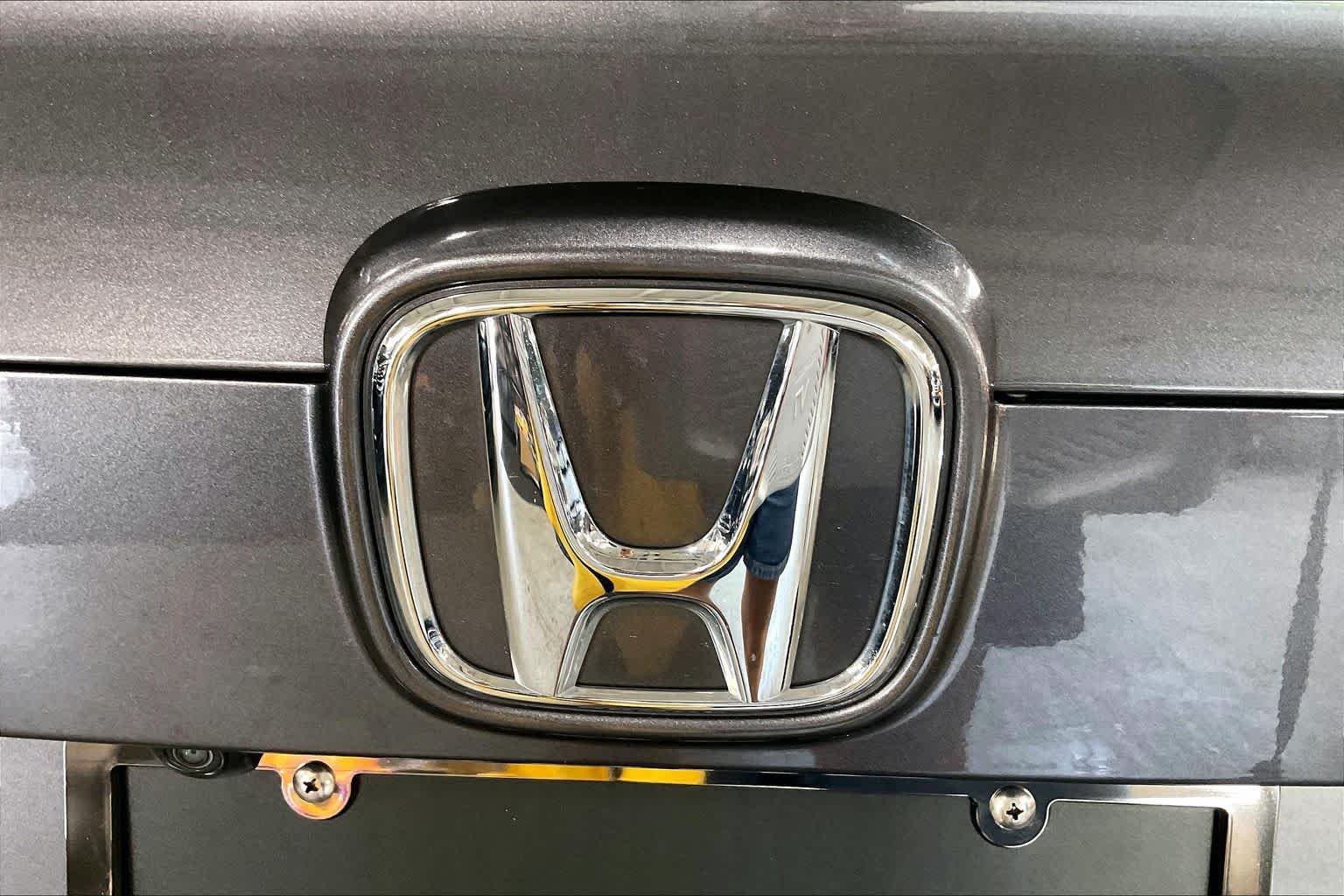 Used 2018 Modern Steel Metallic Honda LX 1.5T image 10