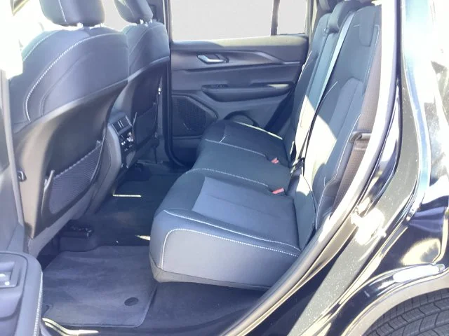 Certified Used 2025 Diamond Black Jeep Laredo X image 13