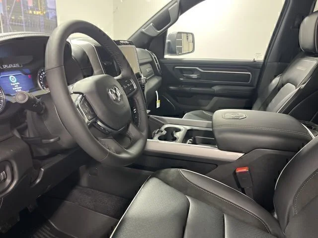 New 2026 Diamond Black Crystal Pearl-Coat Exterior Paint RAM Laramie image 10