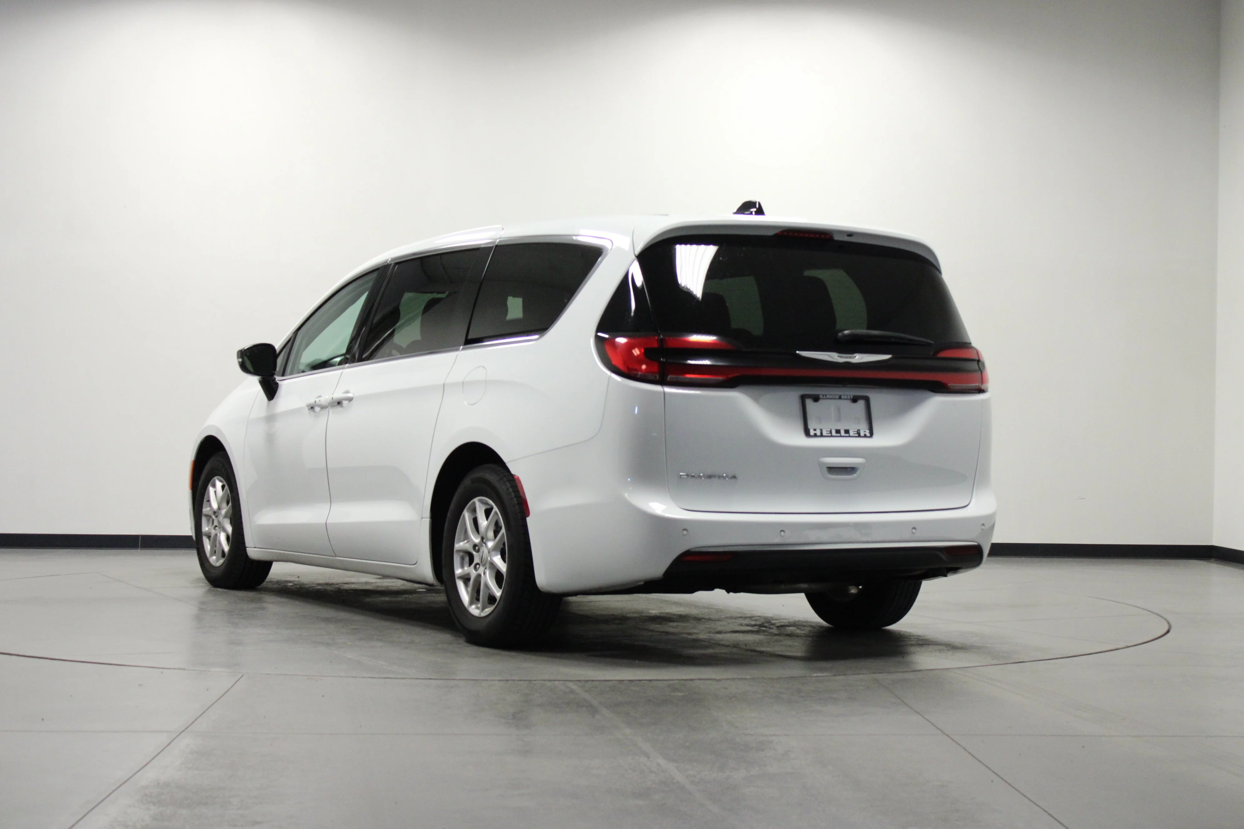 Used 2024 Bright White Clearcoat Chrysler Touring L image 6