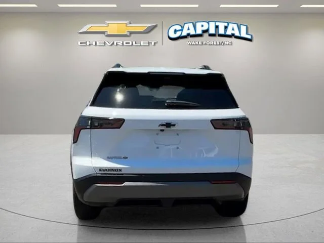 Used 2025 Summit White Chevrolet LT image 4