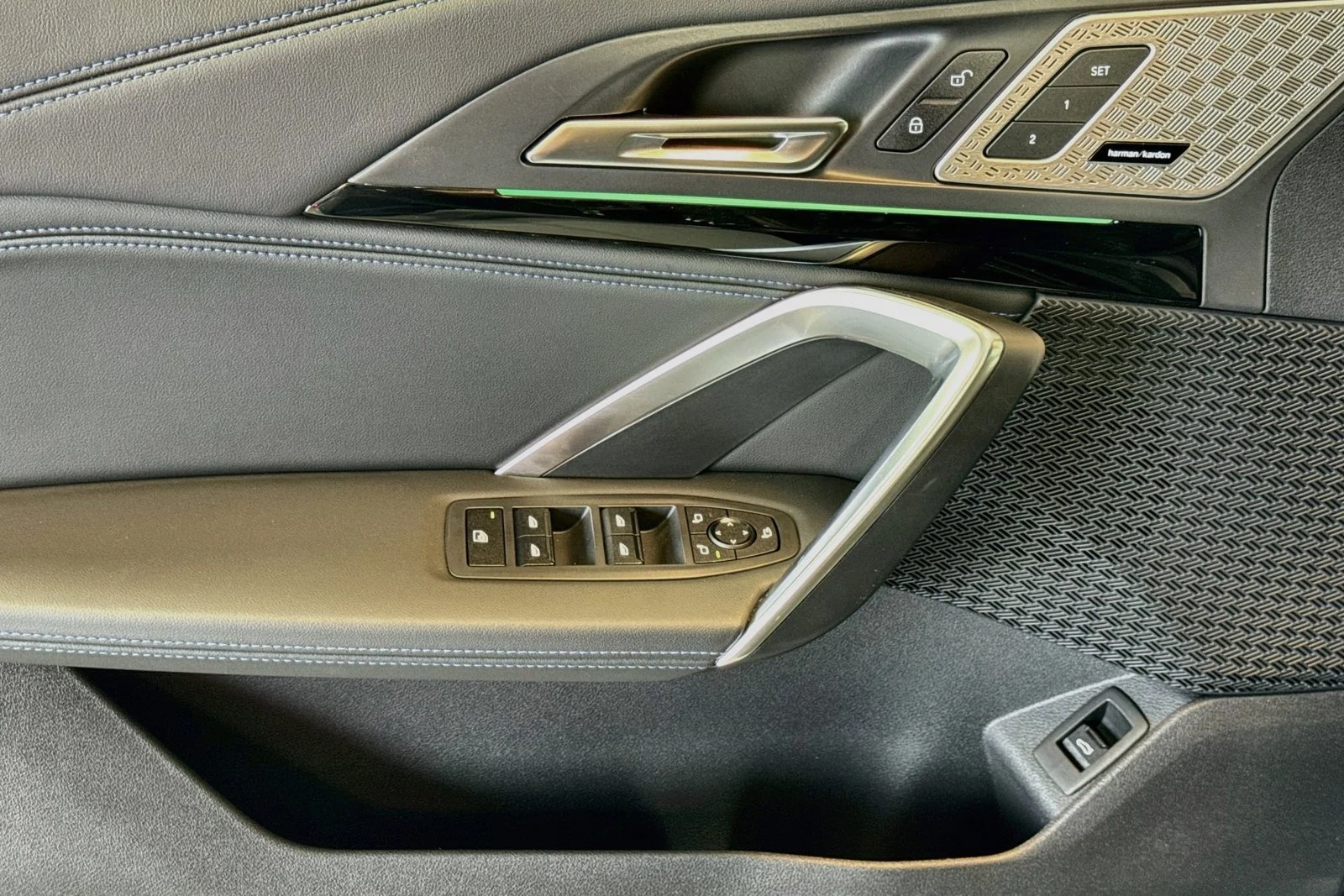 Used 2024 Black Sapphire Metallic BMW M35i image 17