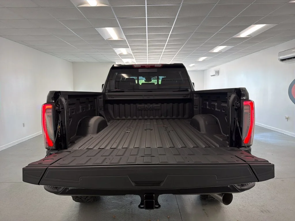 New 2026 Onyx Black GMC AT4 image 7
