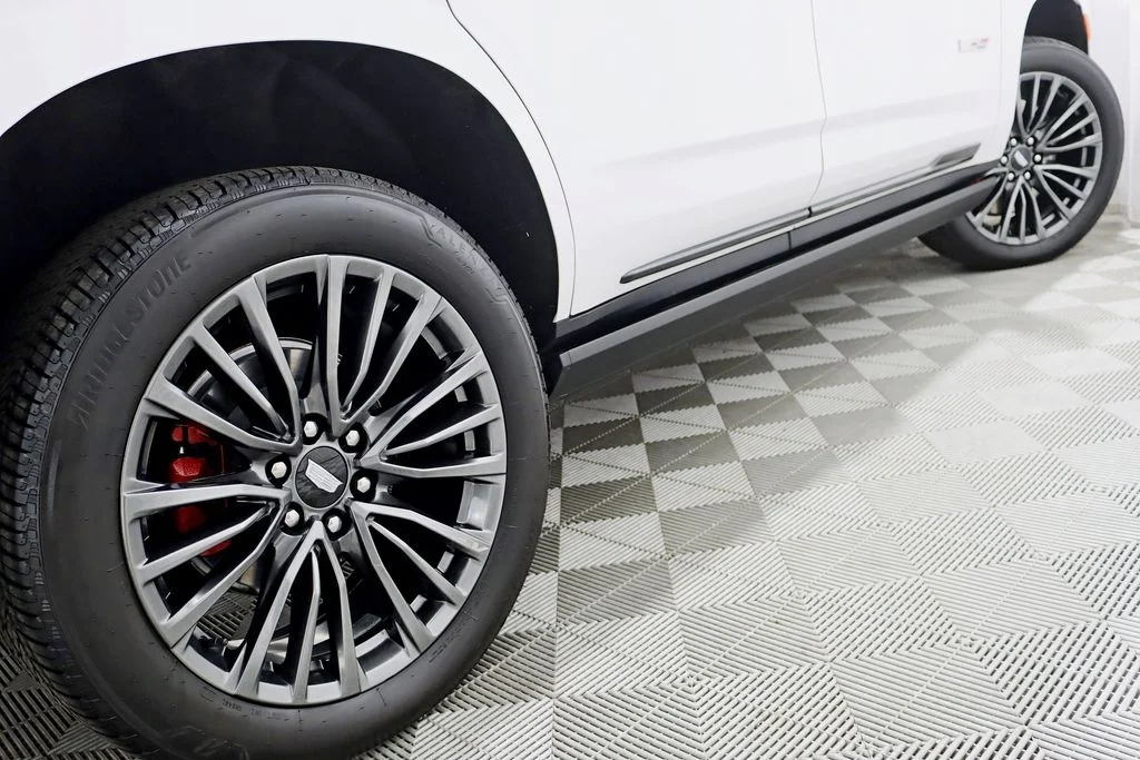 Used 2024 White Cadillac V-Series image 12