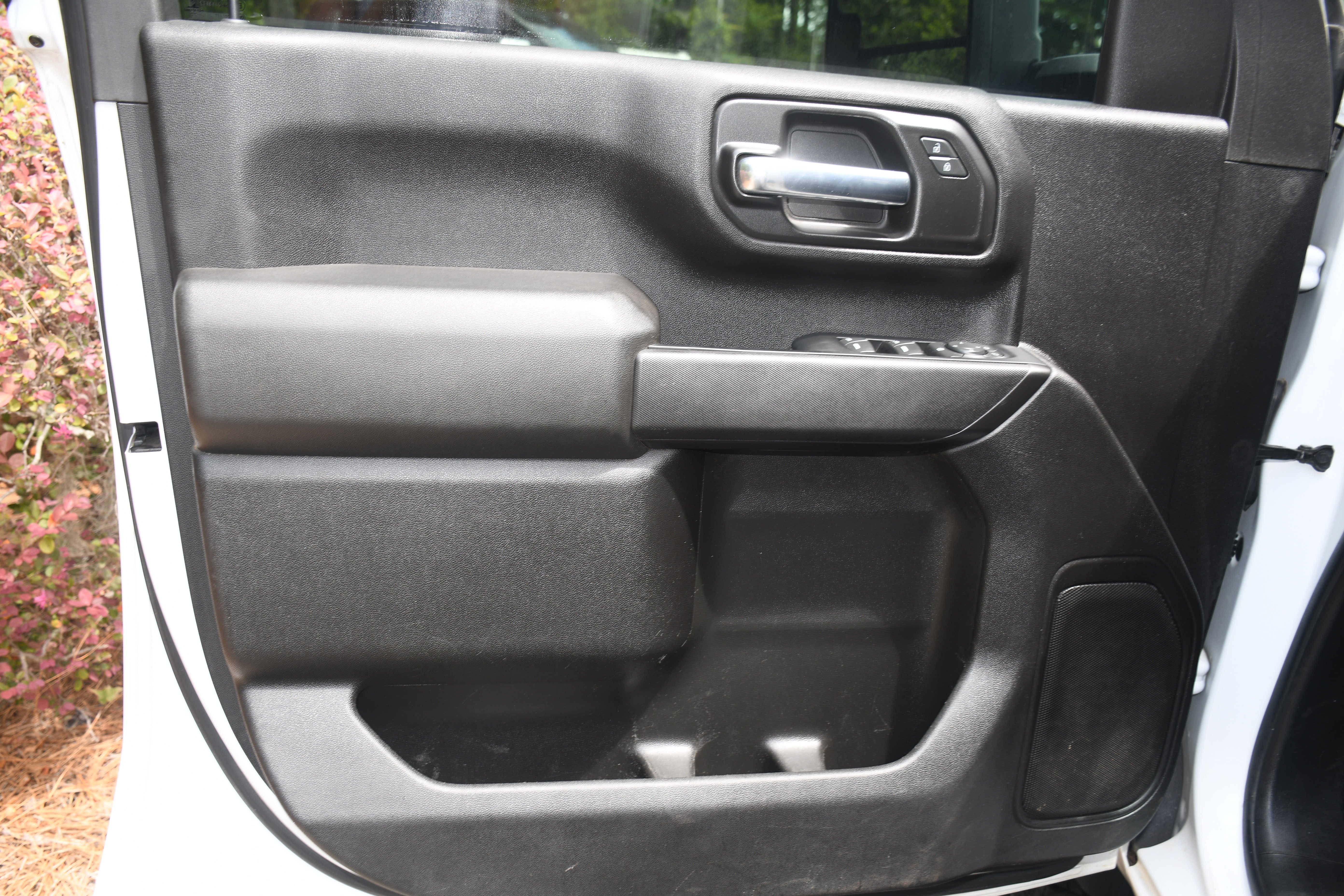 Used 2022 White GMC Pro image 8