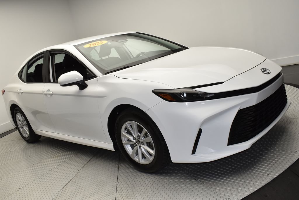 Used 2025 White Toyota LE image 3