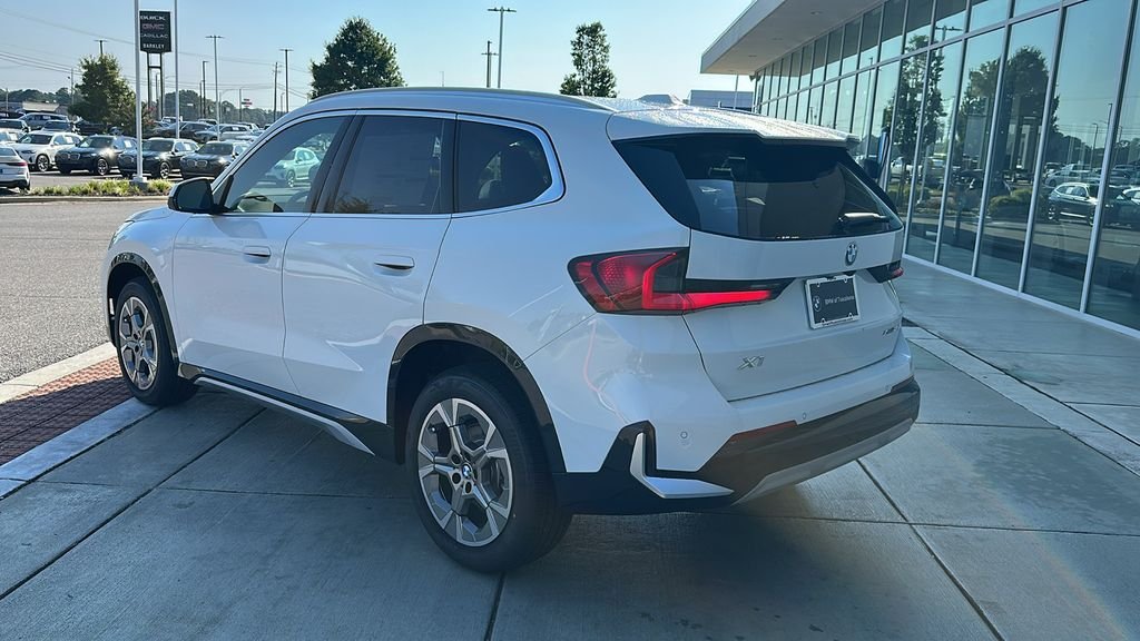 Used 2026 White BMW xDrive28i image 4