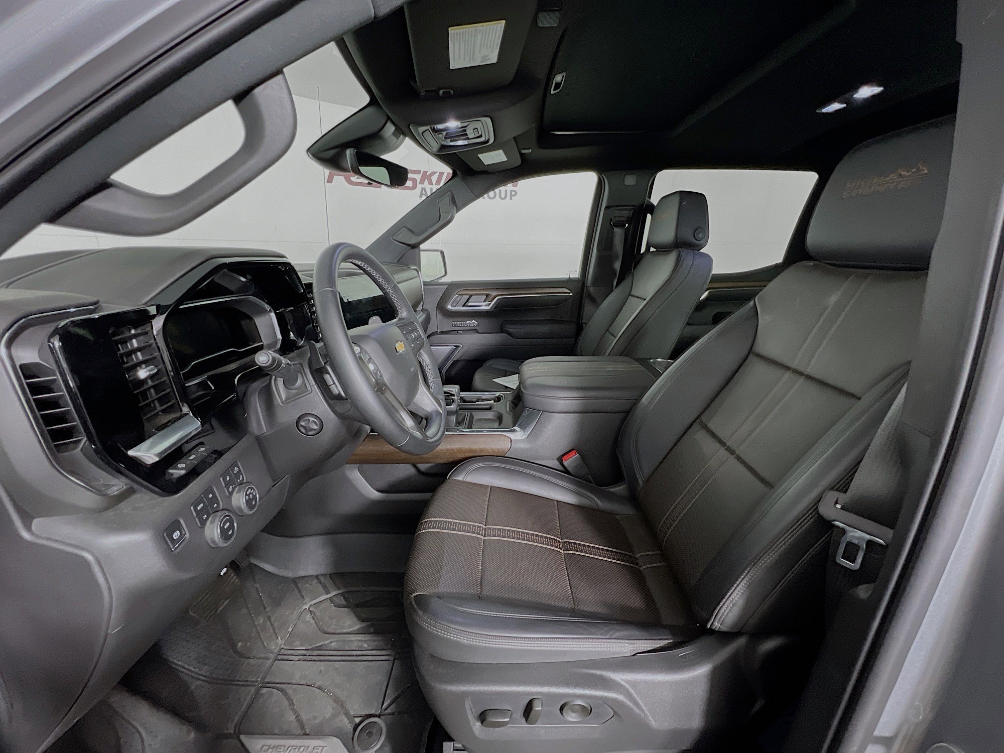 Used 2025 Sterling Gray Metallic Chevrolet HIGH COUNTRY image 10