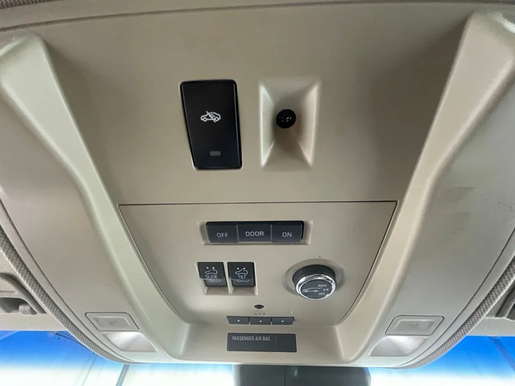 Used 2015 Gray GMC Denali image 24