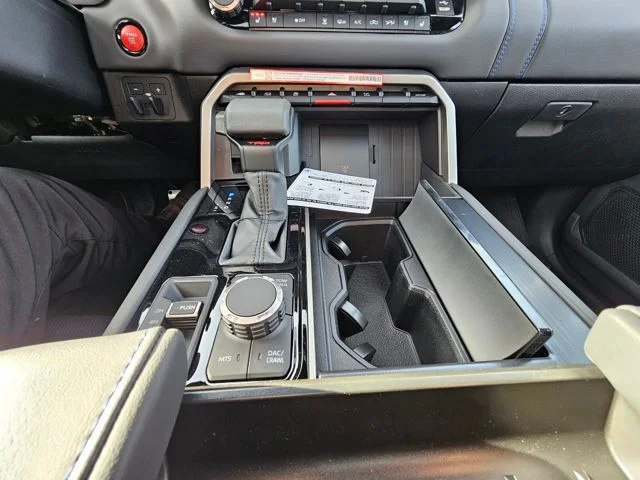 2026 Toyota Tundra Platinum - Photo 12
