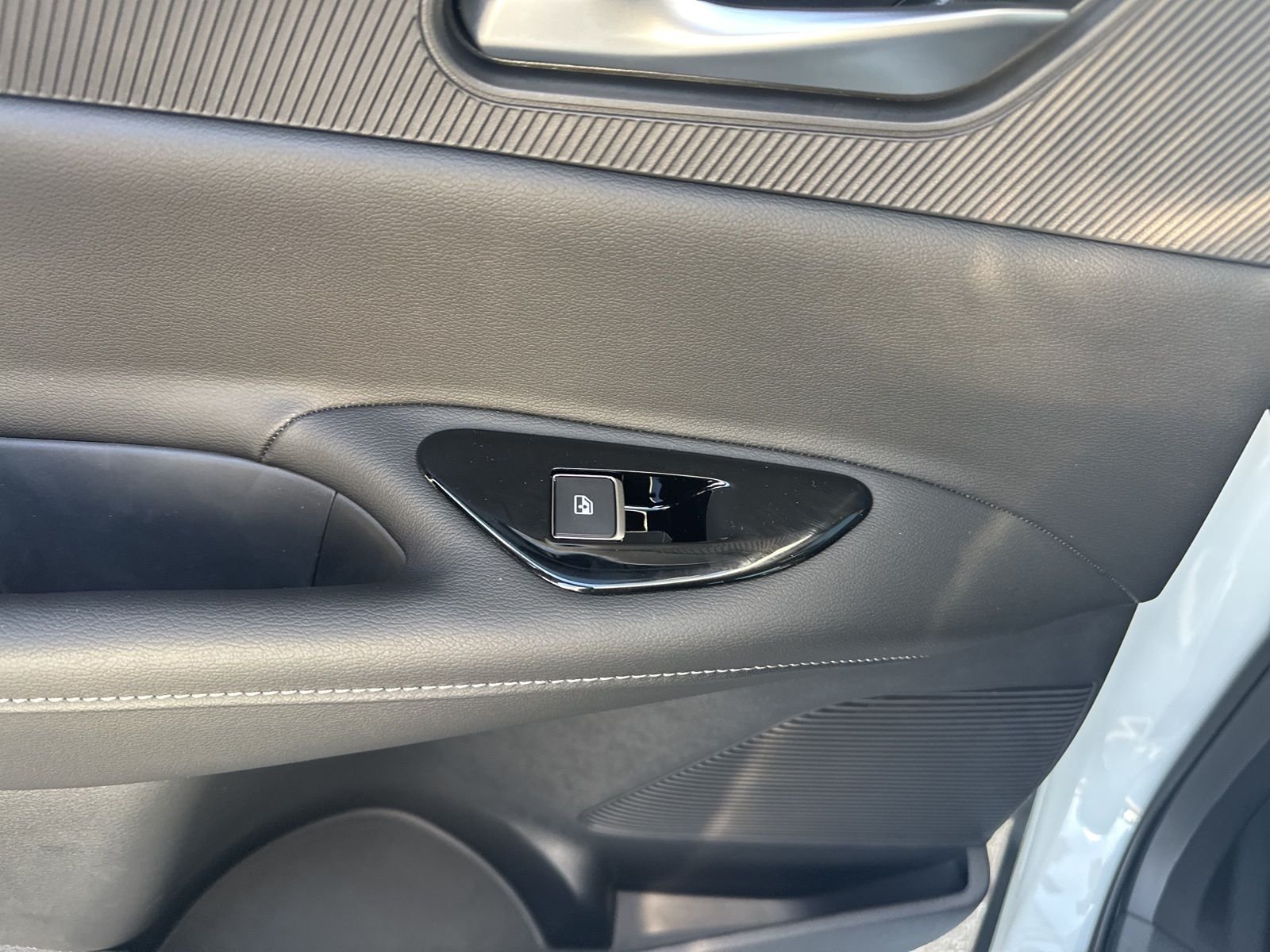 2025 Nissan Murano SL - Photo 37