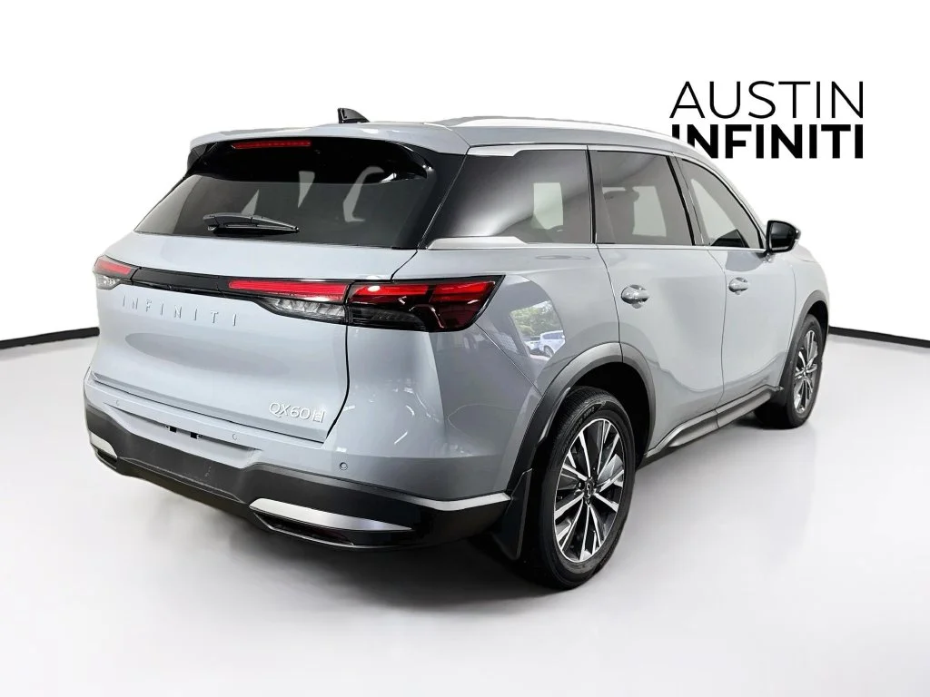 Certified Used 2027 Gray INFINITI LUXE image 10