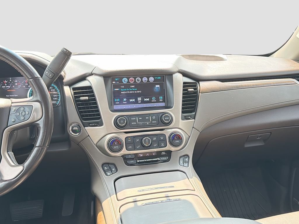 Used 2018 White GMC Denali image 27