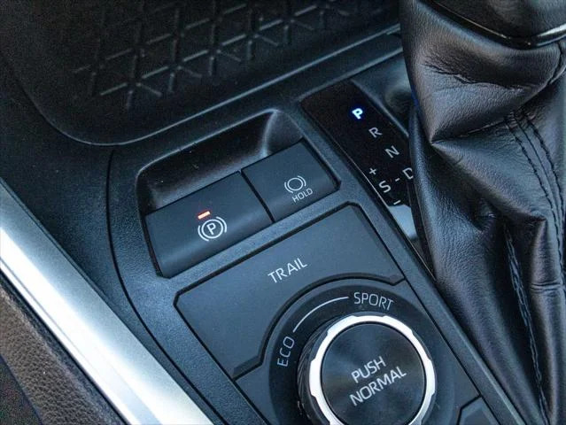 Certified Used 2025 MAGNETIC GRAY MET. Toyota  image 23