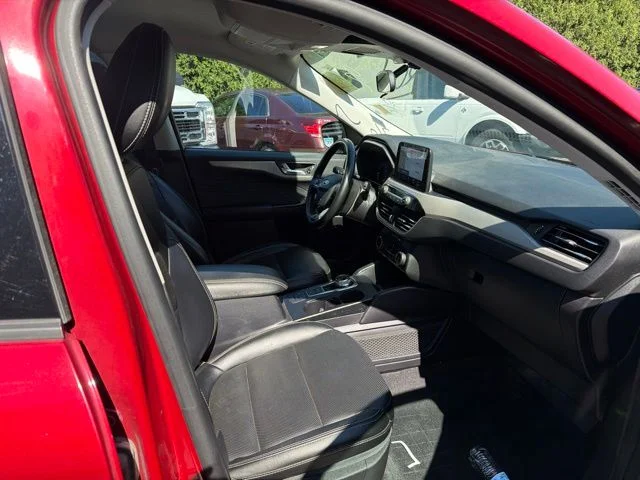 Used 2022 Red Metallic Ford SEL image 9