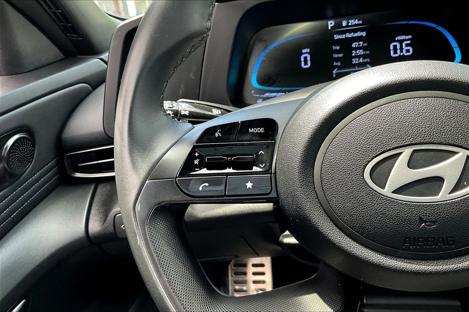 Certified Used 2025 Gray Hyundai SEL Sport image 13