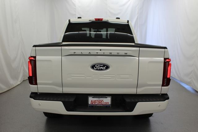 New 2026 Star White Metallic Tri-Coat Ford Platinum® image 9