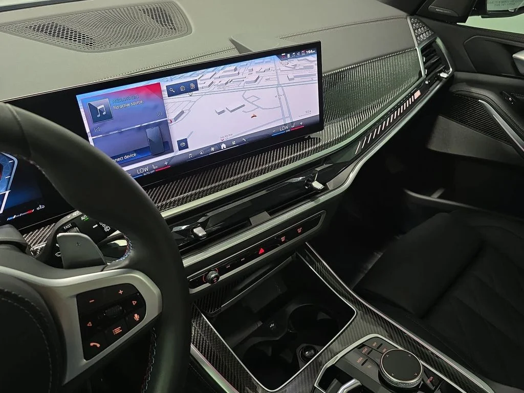 Used 2025 Gray BMW M60i image 15