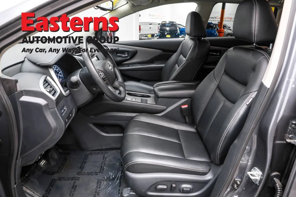 Used 2023 Gray Nissan SV image 14