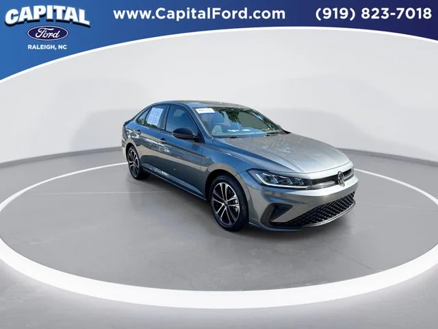 Used 2025 Gray Volkswagen 1.5T Sport image 2