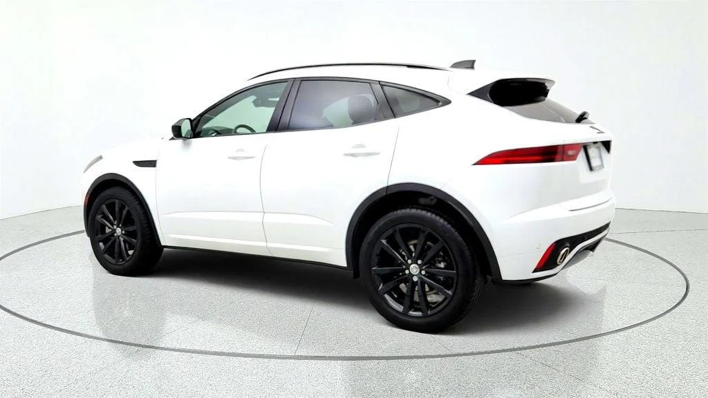 Used 2024 Fuji White Jaguar R-Dynamic SE P250 AWD w/ 20