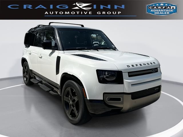 Used 2023 White Land Rover X-Dynamic SE image 1
