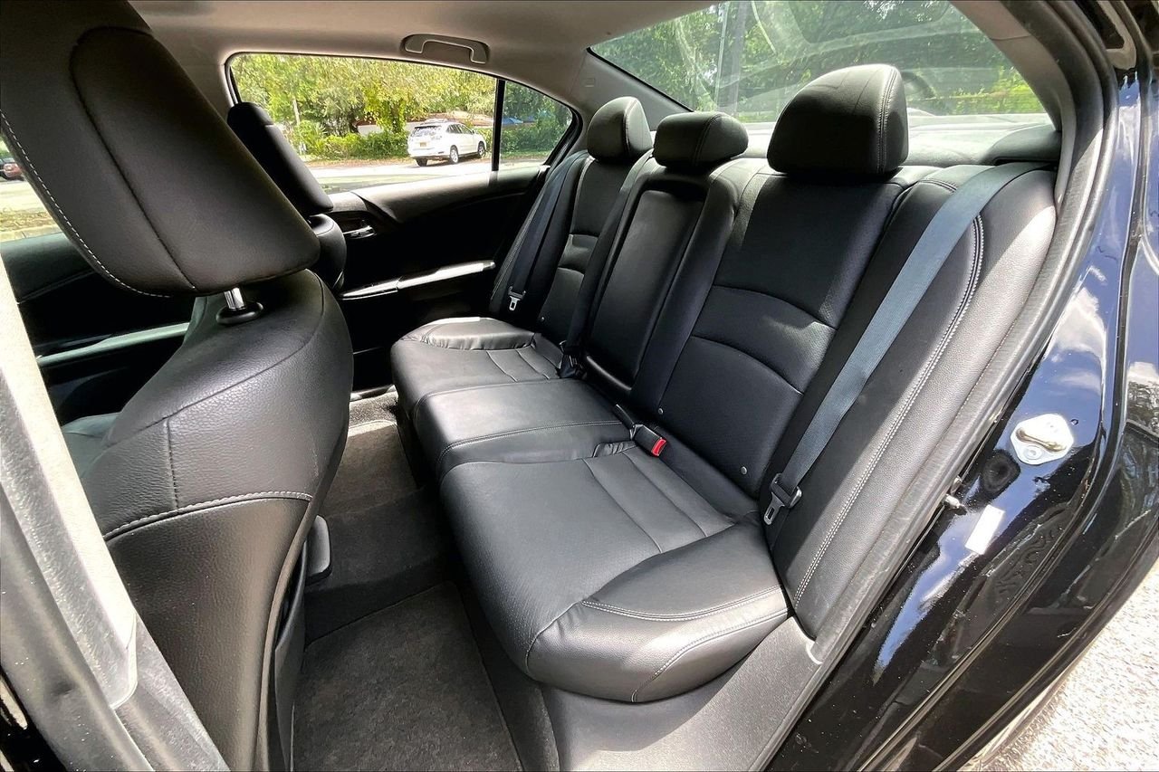 Used 2014  Honda EX-L image 19
