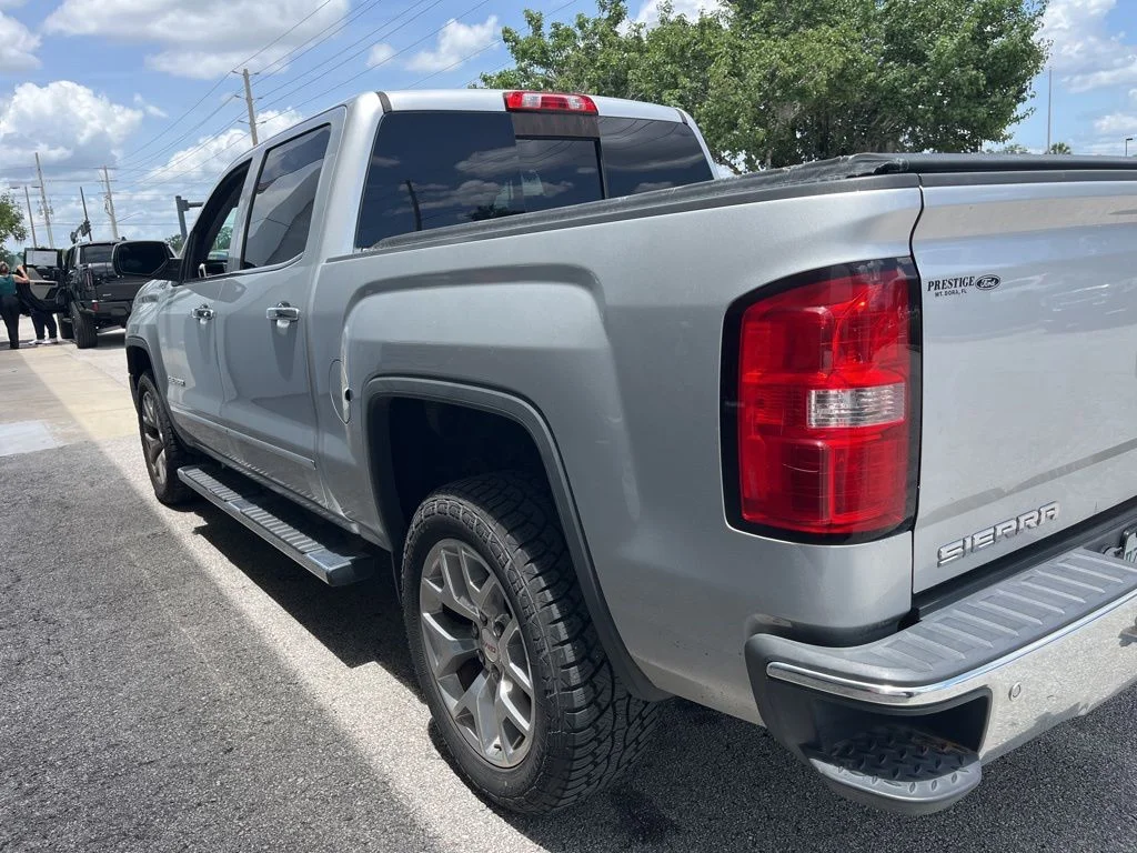 Used 2015 Silver GMC SLT image 2