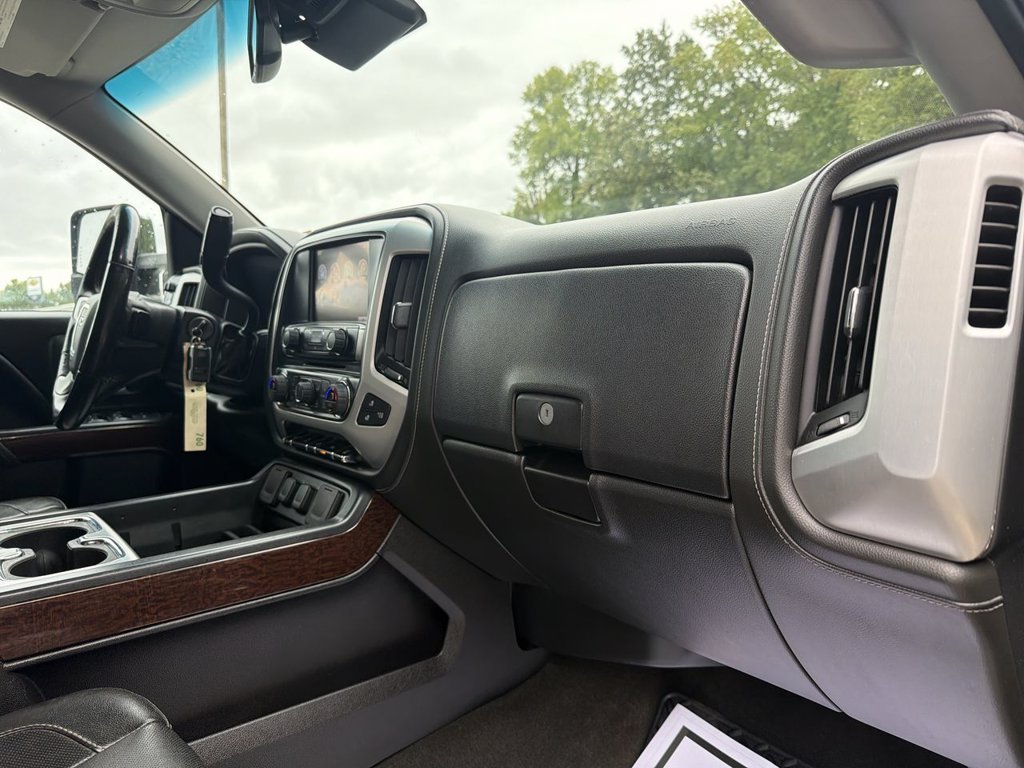 Used 2015 Black GMC SLT image 29
