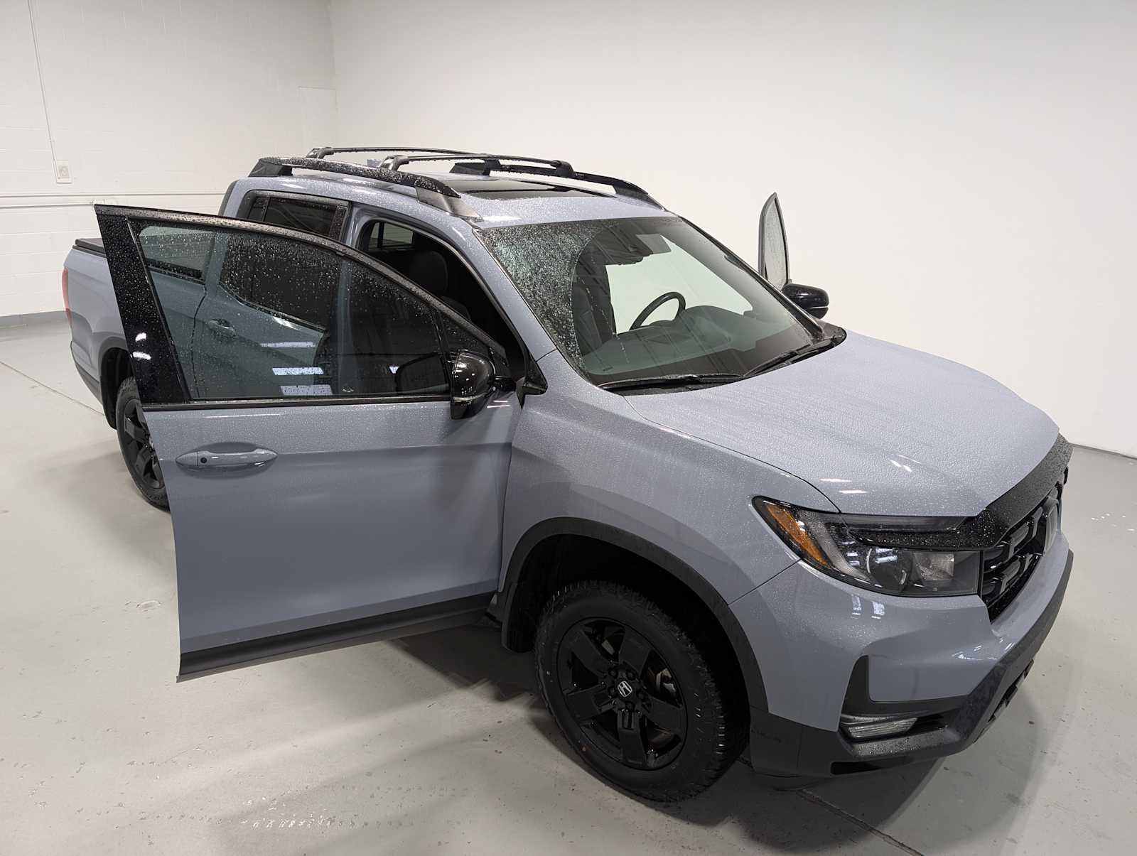 Used 2025 Sonic Gray Pearl Honda Black Edition image 16