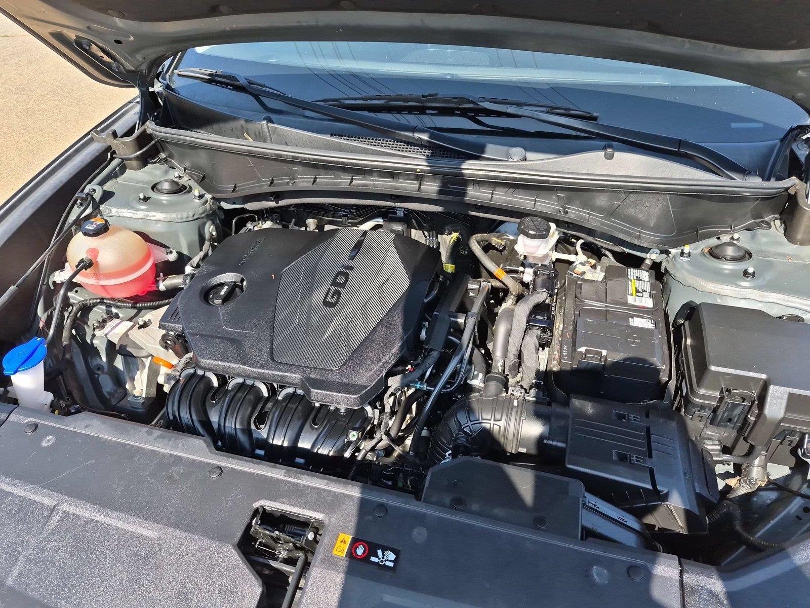 Used 2022 Amazon Gray Hyundai SE image 35