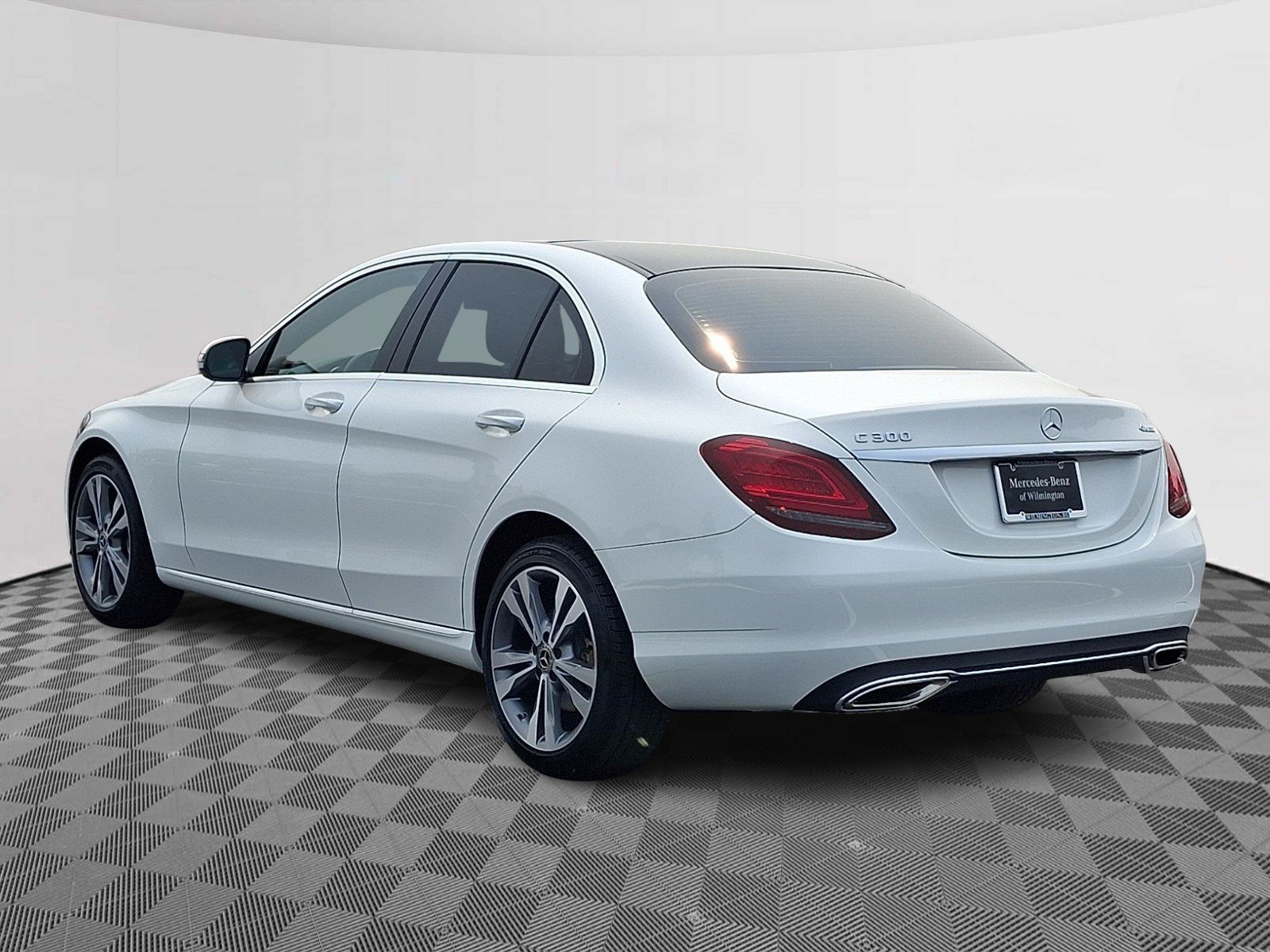 Certified Used 2021 Polar White - 149 Mercedes-Benz 4MATIC® Sedan image 4