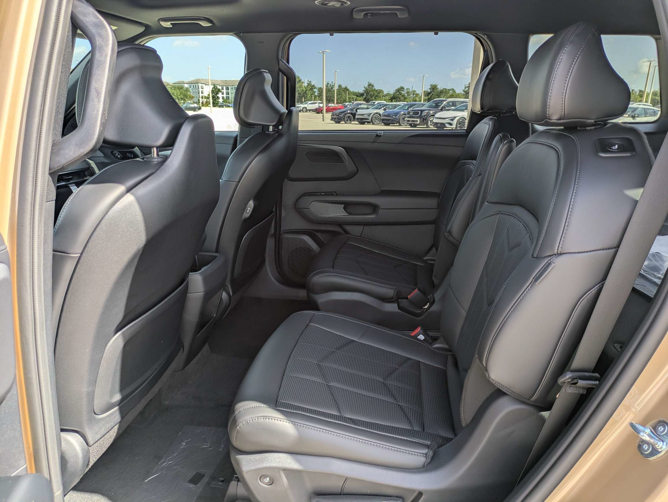 New 2027 Terrain Brown Kia X-Line EX image 17