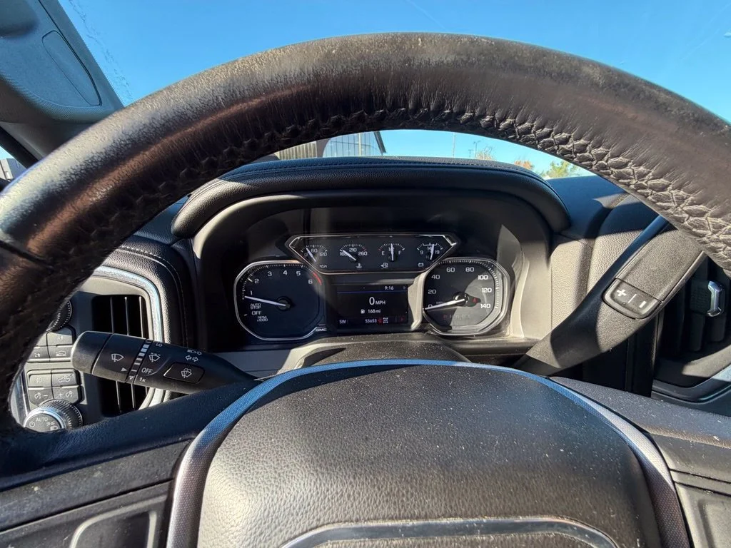 Used 2021 SUMMIT WHITE GMC Elevation image 26