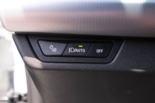 Used 2025 Alpine White BMW xDrive28i image 26