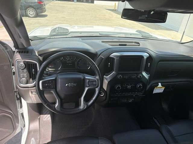 Used 2022 White Chevrolet LT image 19