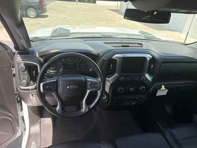 Used 2022 White Chevrolet LT image 19