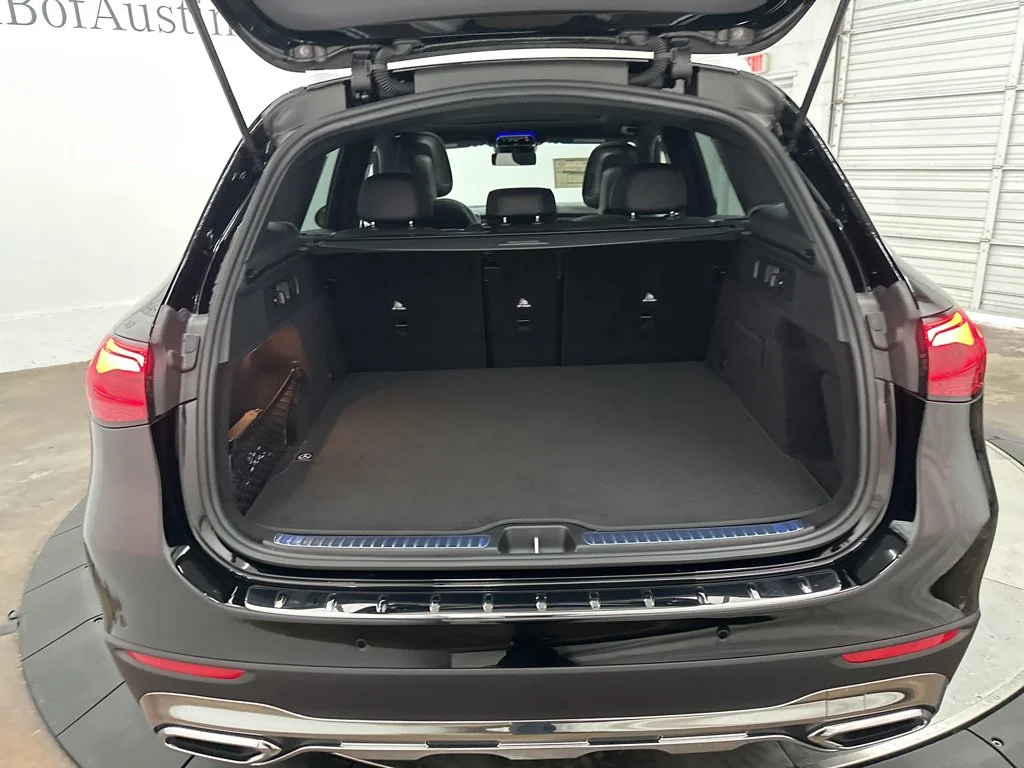 Certified Used 2026 Black Mercedes-Benz GLC 300 image 24