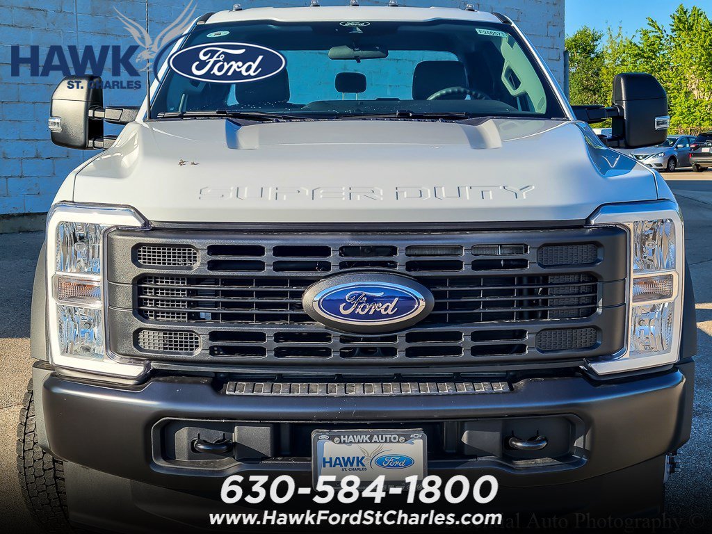 New 2026 Oxford White Ford F-450® XL image 4
