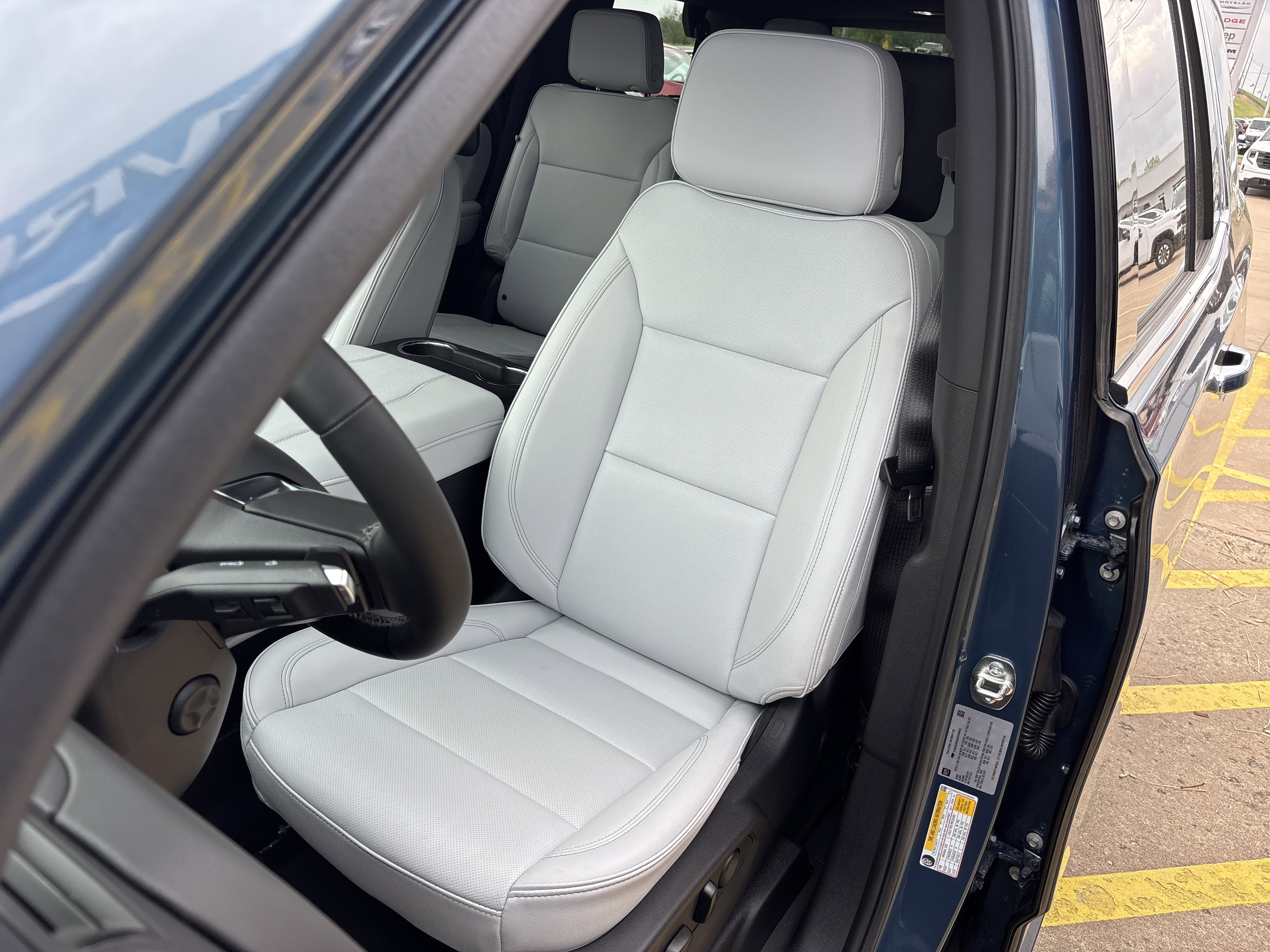 2025 Chevrolet Tahoe Premier - Photo 26
