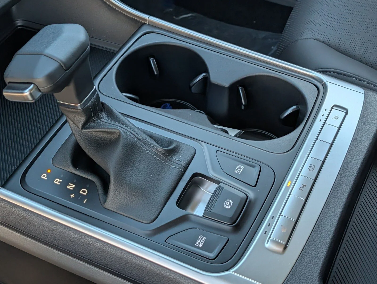 2026 Kia Carnival LXS - Photo 9