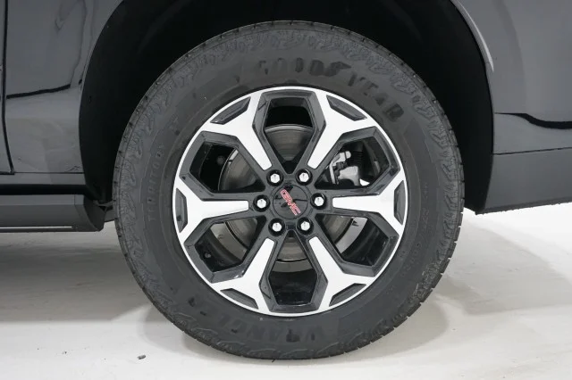 2026 GMC Yukon XL AT4 - Photo 11