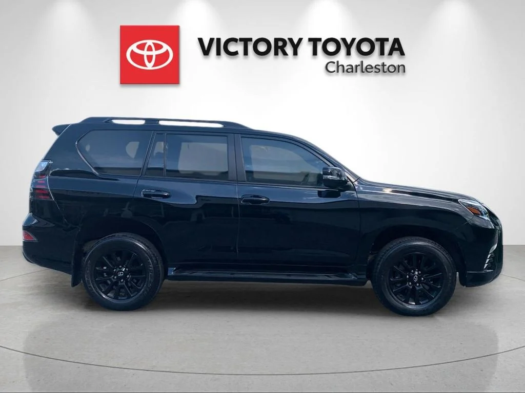 Used 2023 Black Lexus 460 image 6